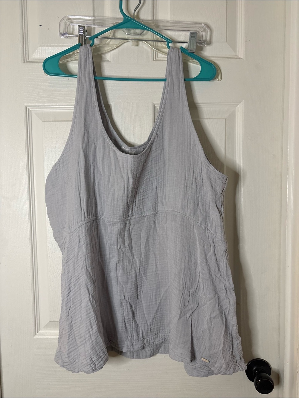 Women’s Light Gray Scoop Neck Tank Top, Relaxed Fit